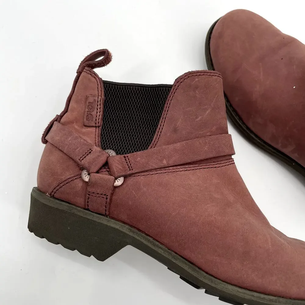 Teva Booties // De La Vina Dos Chelsea Boot in Redwood // 6.5